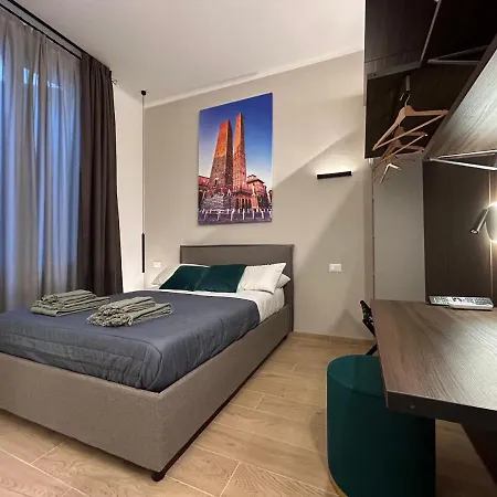 Albari House Гостьовий будинок Болонья